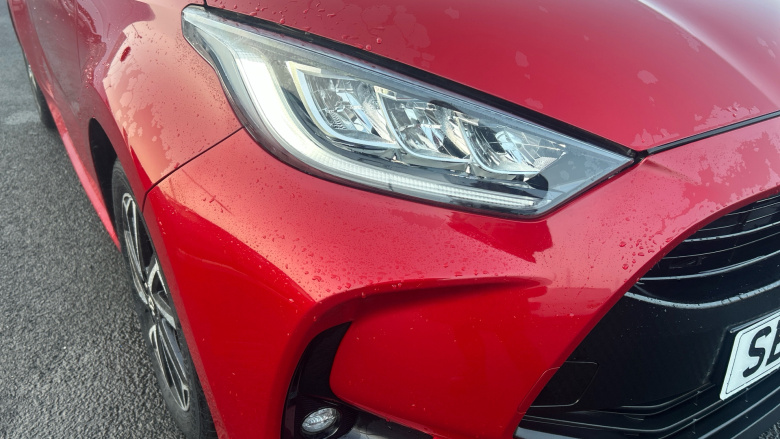 Toyota Yaris 1.5 Hybrid Design 5dr CVT Hybrid Hatchback